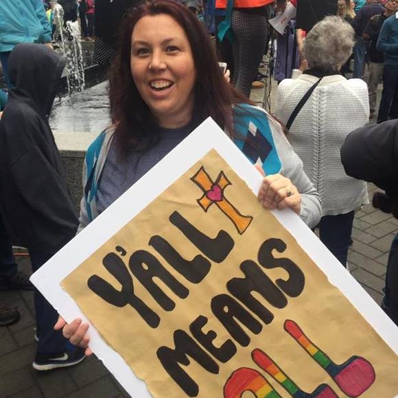 Meet your Posher, Lara - Picture 1 of 1